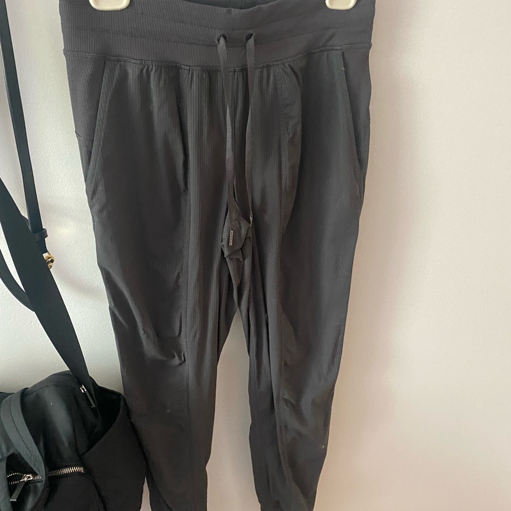 Lululemon dance studio jogger